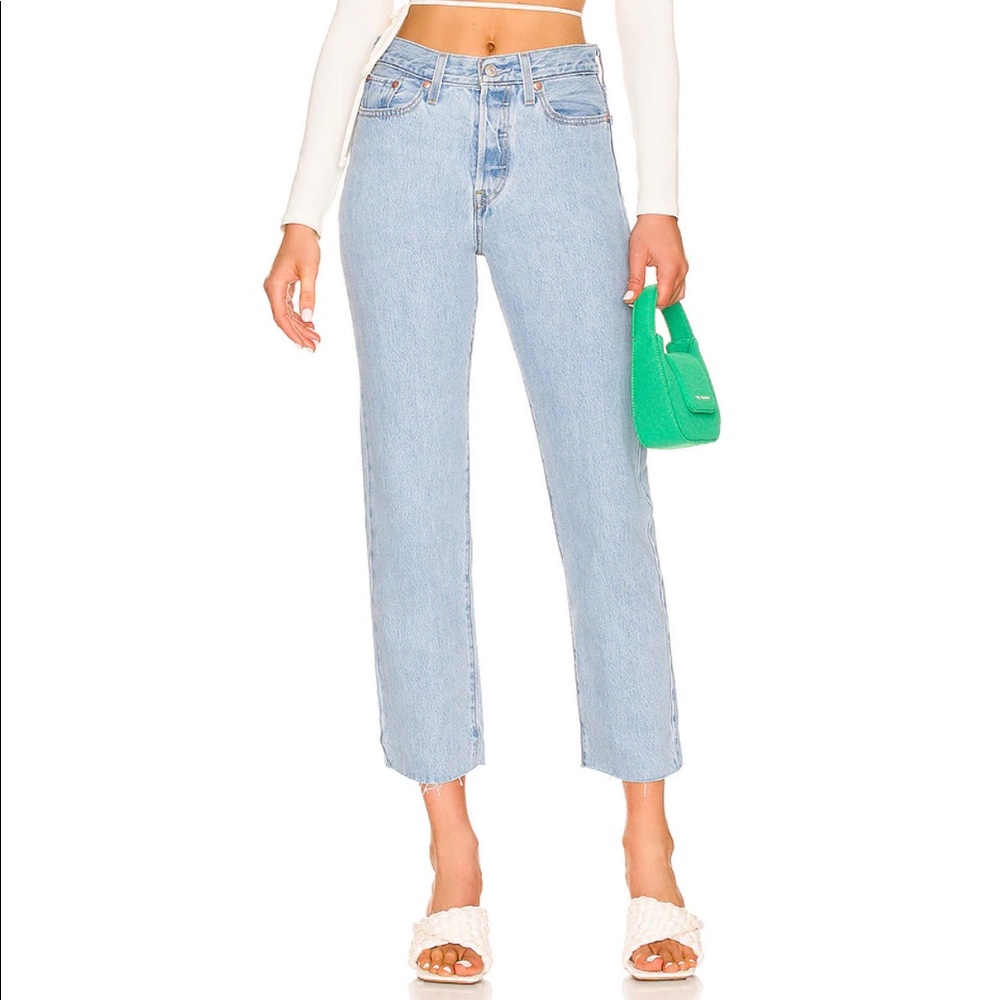 LEVI’S Wedgie Straight Leg Crop Jeans